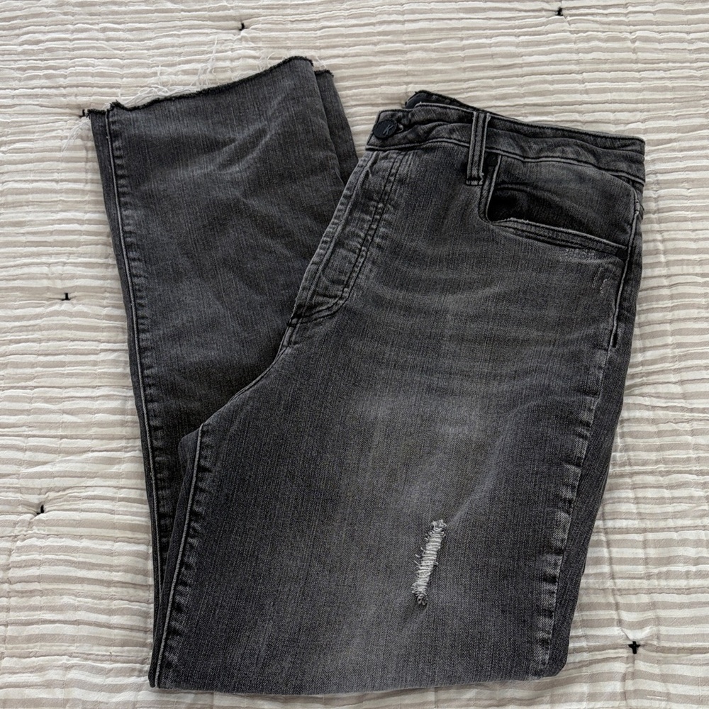 KUT Women’s washed black frayed hem jean 12L